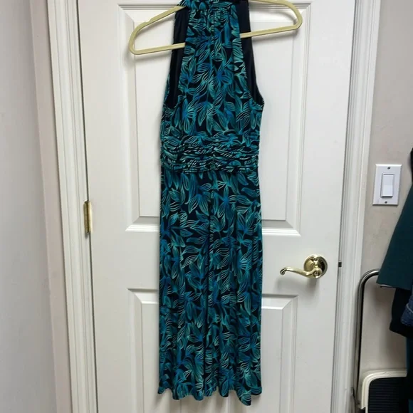 Evan Picone Halter Dress - Picture 4 of 9